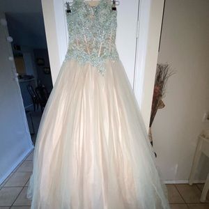 Prom dress